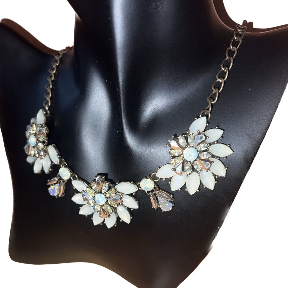 📿 Statement Necklace ⛓️ - Picture 2 of 3